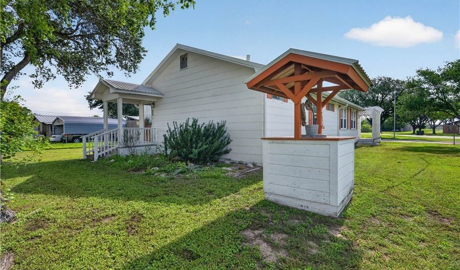 406 Fred Ave, Agua Dulce, TX 78330 - 3 Beds, 2 Bath