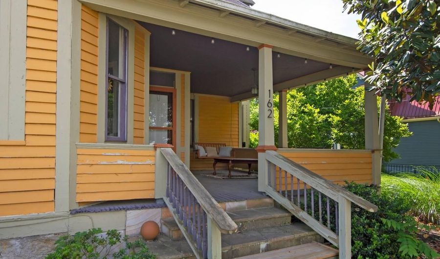 162 N Monroe St, Alderson, WV 24910 - 4 Beds, 2 Bath