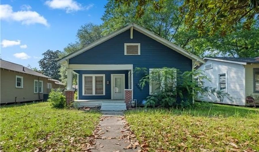 2242 NOBLE St, Alexandria, LA 71301 - 3 Beds, 1 Bath