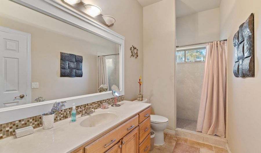 31503 N 48TH St, Cave Creek, AZ 85331 - 6 Beds, 4 Bath