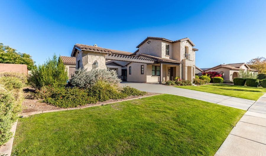 20574 W Canyon Dr, Buckeye, AZ 85396 - 4 Beds, 4 Bath