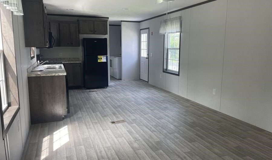 54 Bennington Dr, Berlin, VT 05602 - 3 Beds, 2 Bath