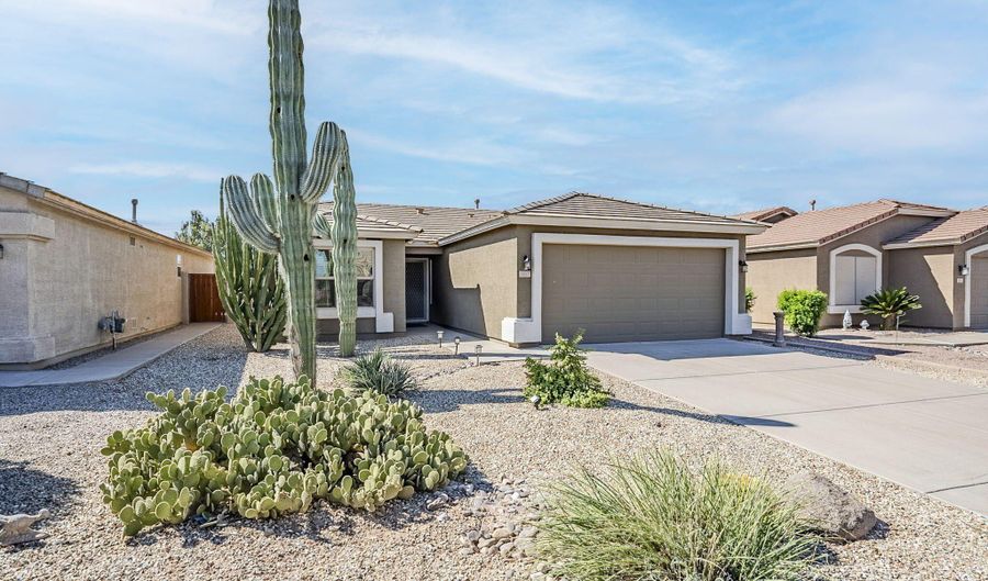 3807 E HAZELTINE Way, Chandler, AZ 85249 - 2 Beds, 2 Bath