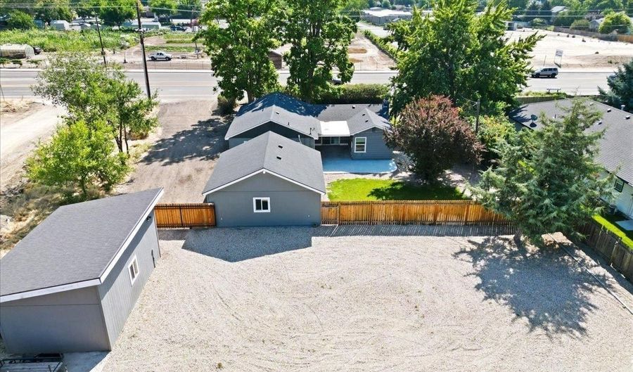 3029 N Maple Grove Rd, Boise, ID 83704 - 3 Beds, 2 Bath