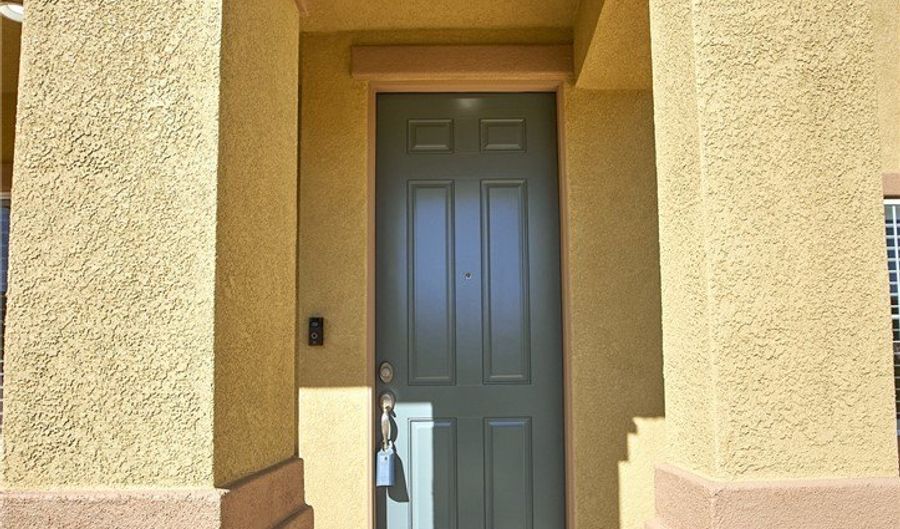 31801 Oakwood Cir, Yucaipa, CA 92399 - 4 Beds, 4 Bath