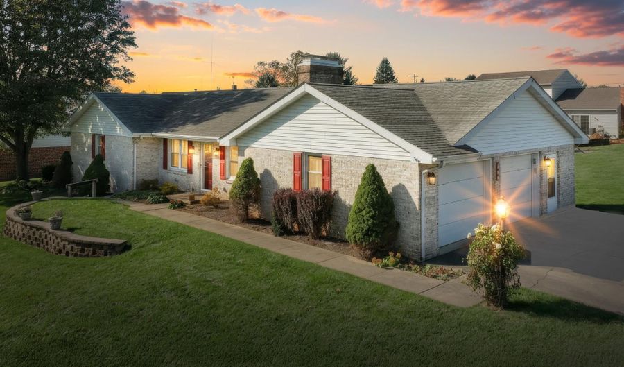 244 MILLER, Akron, PA 17501 - 3 Beds, 3 Bath