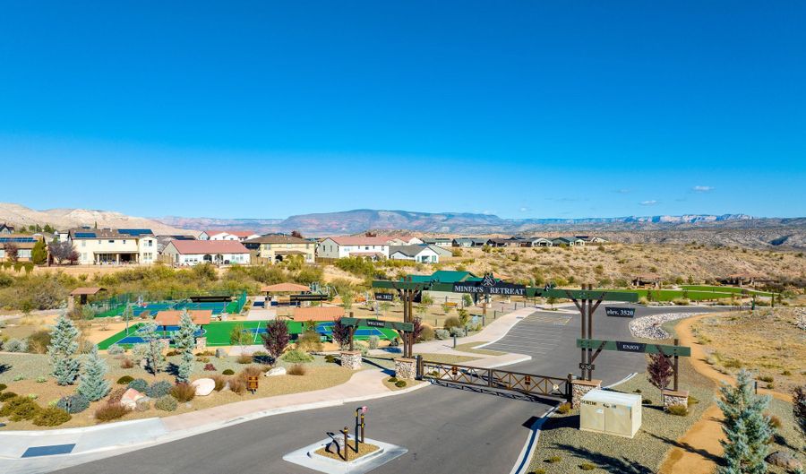 652 BRINDLE Dr, Clarkdale, AZ 86324 - 3 Beds, 3 Bath