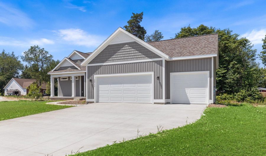 10711 Greyhound Ave, Allendale, MI 49401 - 4 Beds, 3 Bath