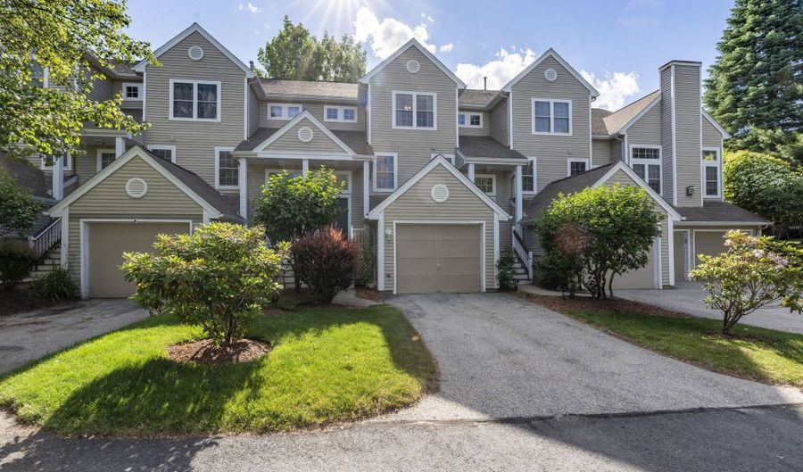 16 Edward Cir, Bedford, NH 03110 - 2 Beds, 3 Bath