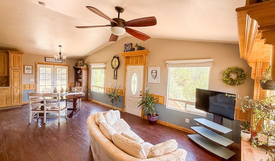 425 E Mule Deer Rd, Central, UT 84722 - 3 Beds, 3 Bath