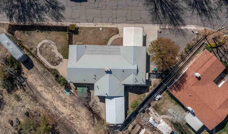 303 MESA Dr, Aztec, NM 87410 - 3 Beds, 3 Bath