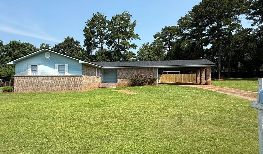 102 McSwean Dr, Abbeville, AL 36310 - 4 Beds, 2 Bath
