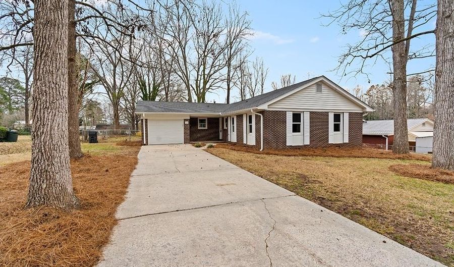 122 Pinewood Cir, Abbeville, SC 29620 - 3 Beds, 2 Bath