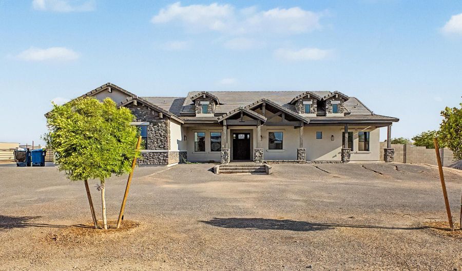 30025 W ROOSEVELT St, Buckeye, AZ 85396 - 5 Beds, 4 Bath