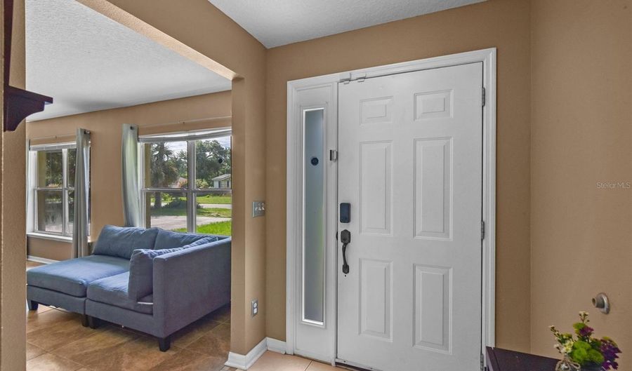 741 JEFFCOAT St, Apopka, FL 32703 - 3 Beds, 2 Bath