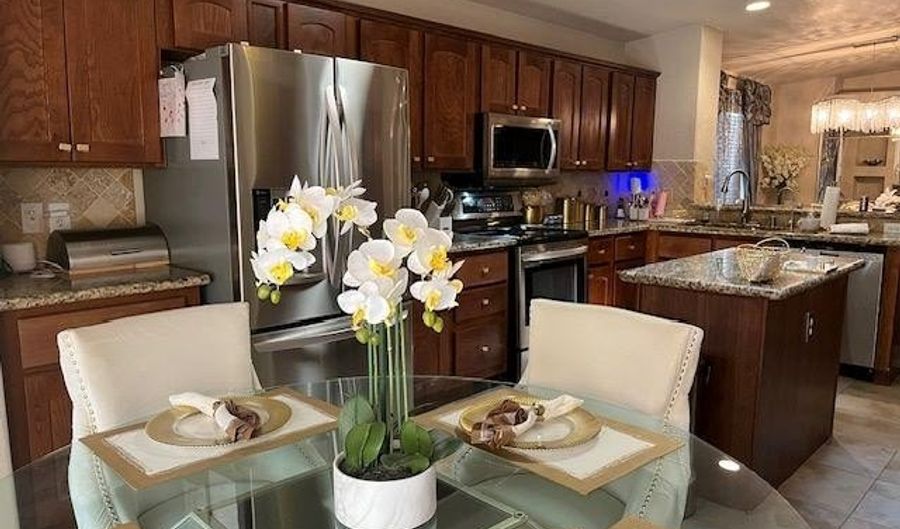 3301 S. Goldfield Rd 5059, Apache Junction, AZ 85119 - 3 Beds, 3 Bath