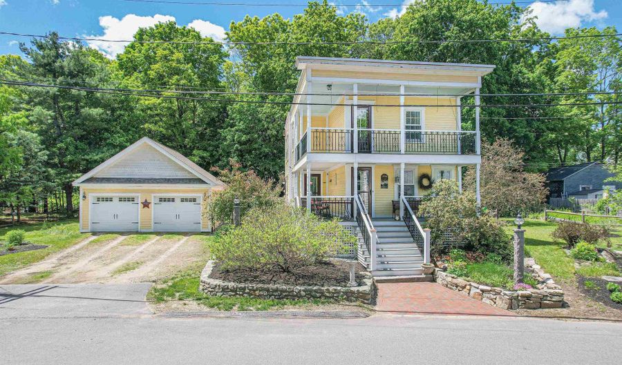 9 Lawes Ave, Bedford, NH 03110 - 3 Beds, 2 Bath