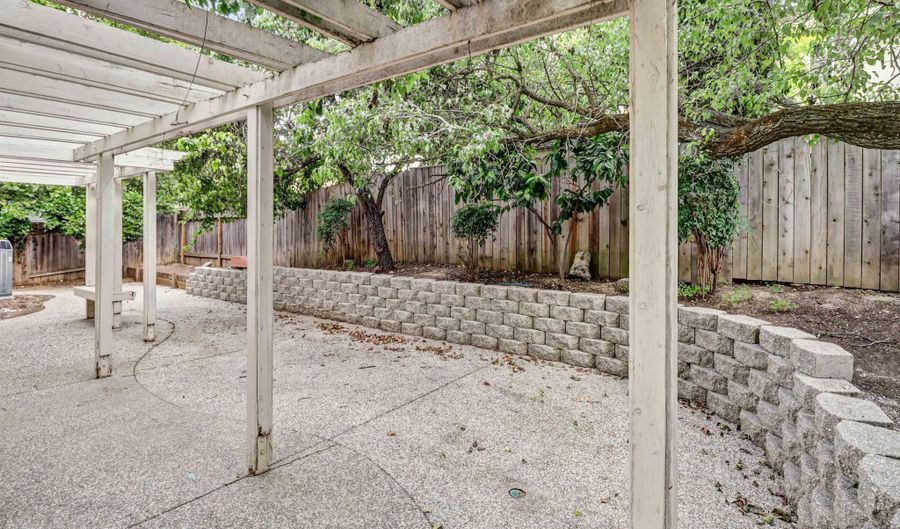 8840 Redwater, Antelope, CA 95843 - 4 Beds, 2 Bath
