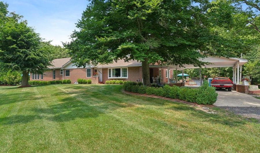 1211 PINE Ln, Accokeek, MD 20607 - 4 Beds, 5 Bath