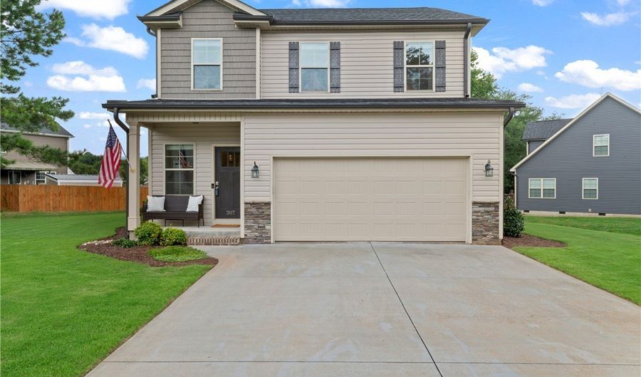 207 Ashwood Ln, Anderson, SC 29625 - 3 Beds, 3 Bath