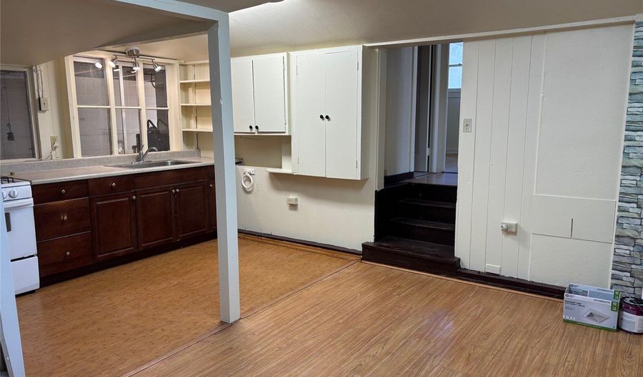 938 10th Ave B-1, Honolulu, HI 96816 - 2 Beds, 1 Bath