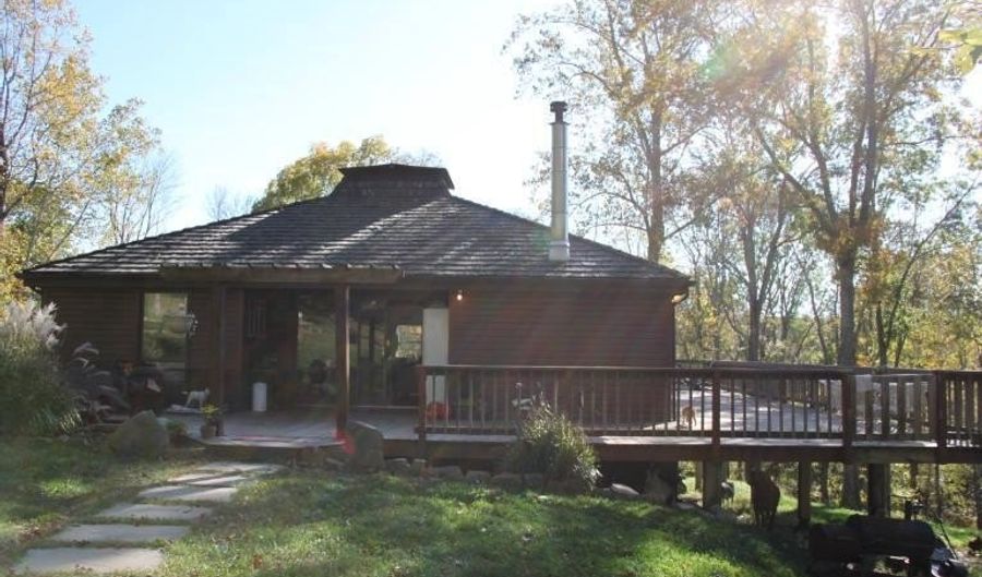 8412 LEEDS MANOR Rd, Amissville, VA 20106 - 3 Beds, 2 Bath