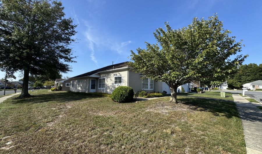 1 Poplar Ct, Barnegat, NJ 08005 - 2 Beds, 2 Bath