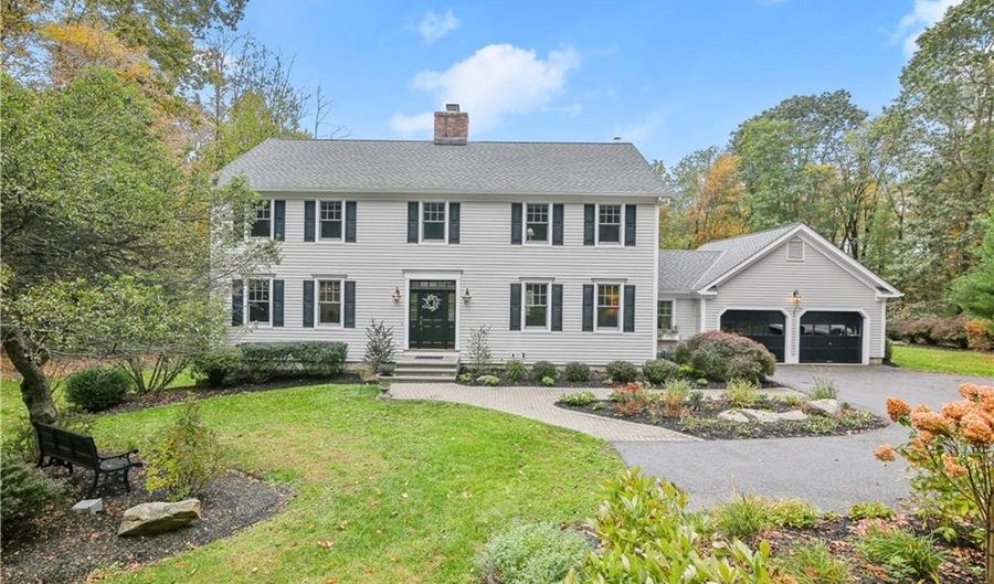 137 Indian Cave Rd, Ridgefield, CT 06877 - 4 Beds, 3 Bath