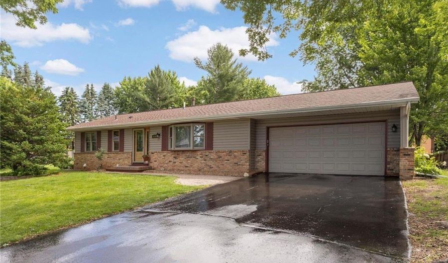 14682 Dominica Ct, Apple Valley, MN 55124 - 4 Beds, 2 Bath