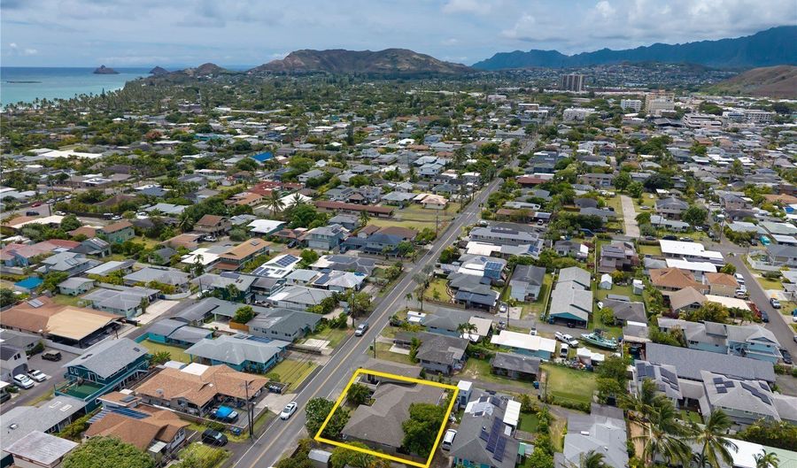 443 Maluniu Ave, Kailua, HI 96734 - 5 Beds, 3 Bath