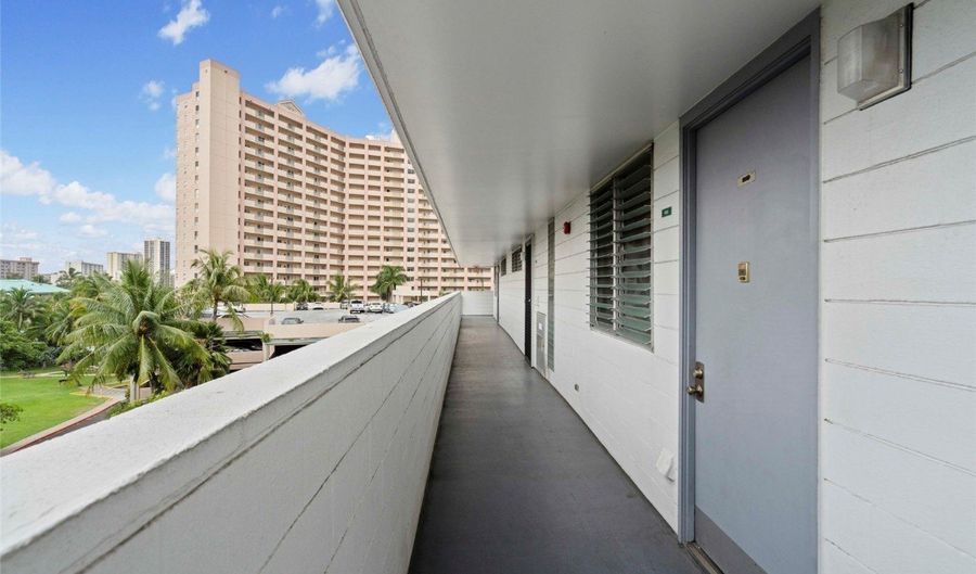 1128 Ala Napunani St 503, Honolulu, HI 96818 - 3 Beds, 2 Bath