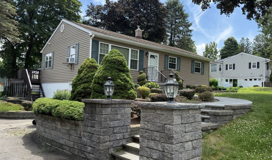 15-17 Beckerle St, Danbury, CT 06811 - 3 Beds, 1 Bath