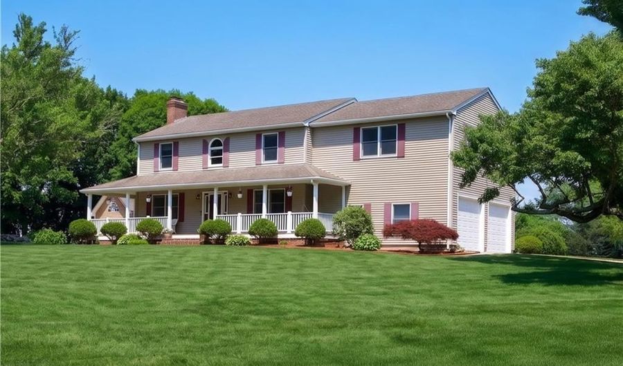 3 Courtney Ln, Hopkinton, RI 02832 - 4 Beds, 3 Bath