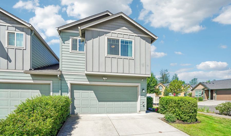 1316 NE 1ST Ct, Battle Ground, WA 98604 - 3 Beds, 3 Bath