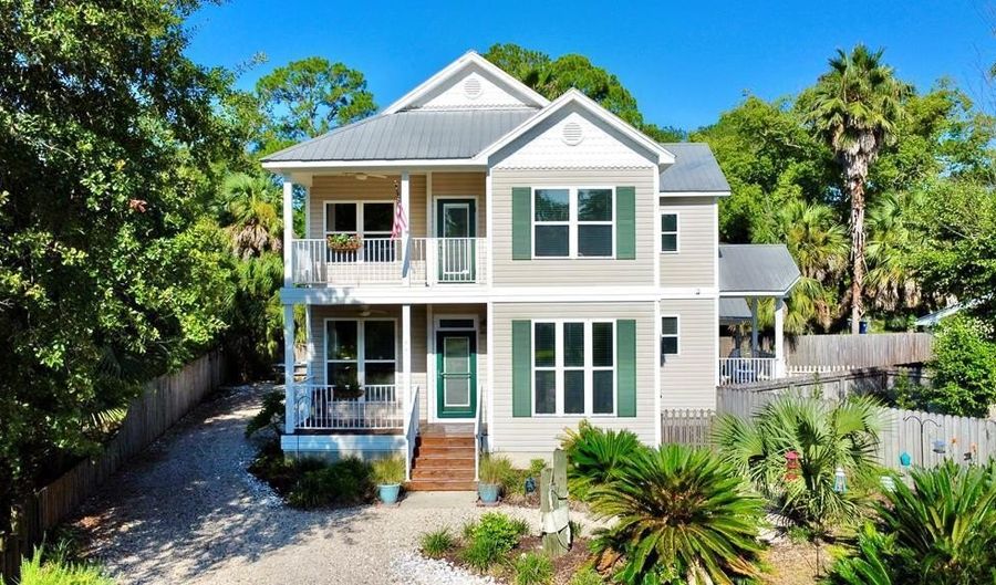 40 Myrtle St, Apalachicola, FL 32320 - 4 Beds, 3 Bath