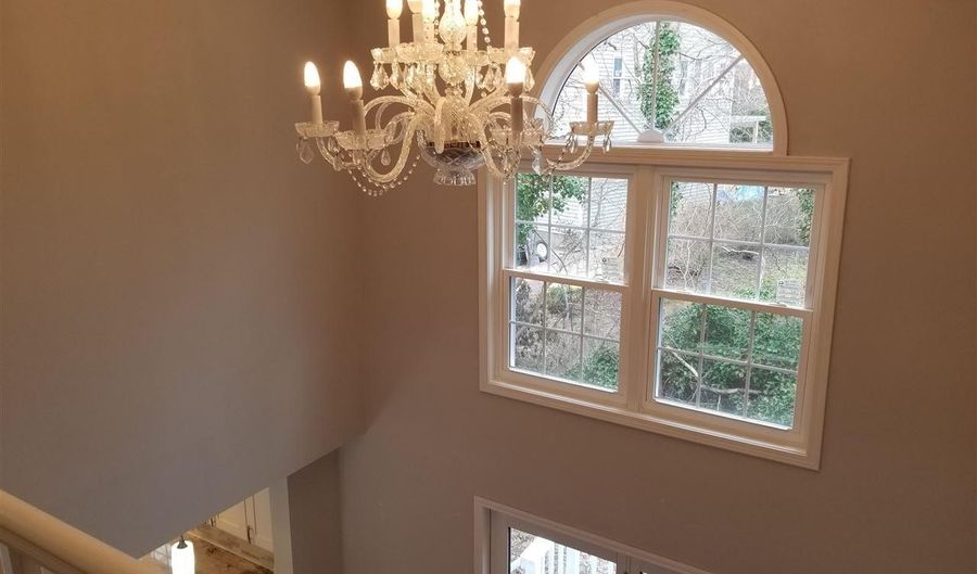 161 E Wyoming Ave, Absecon, NJ 08201 - 5 Beds, 3 Bath