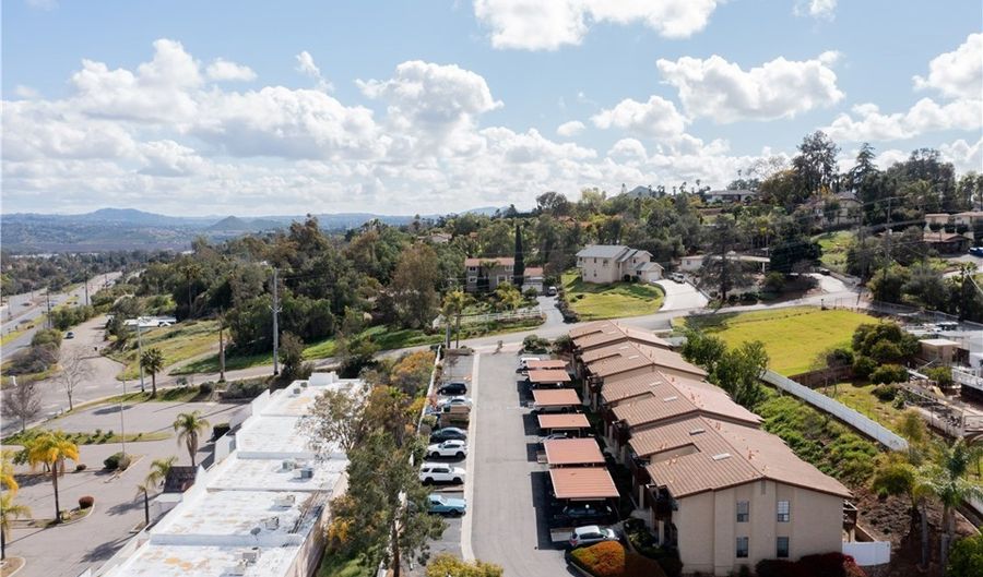 440 Citracado 8, Escondido, CA 92025 - 2 Beds, 2 Bath