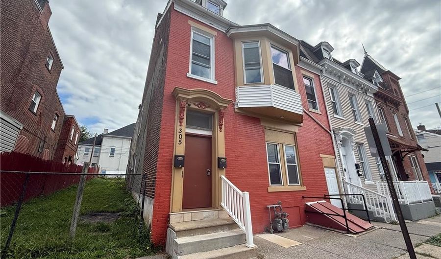 305 N 2nd St 1, Allentown, PA 18102 - 2 Beds, 1 Bath