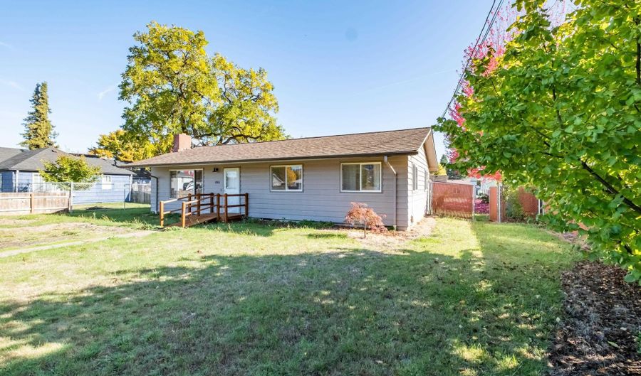 1625 Jackson St SE, Albany, OR 97321 - 3 Beds, 2 Bath