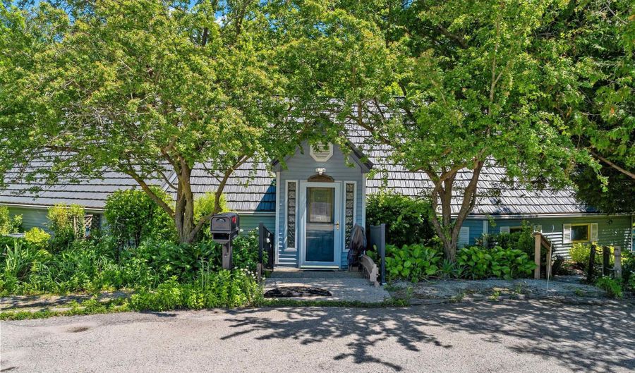 E5401 12TH Road, Algoma, WI 54201 - 4 Beds, 3 Bath