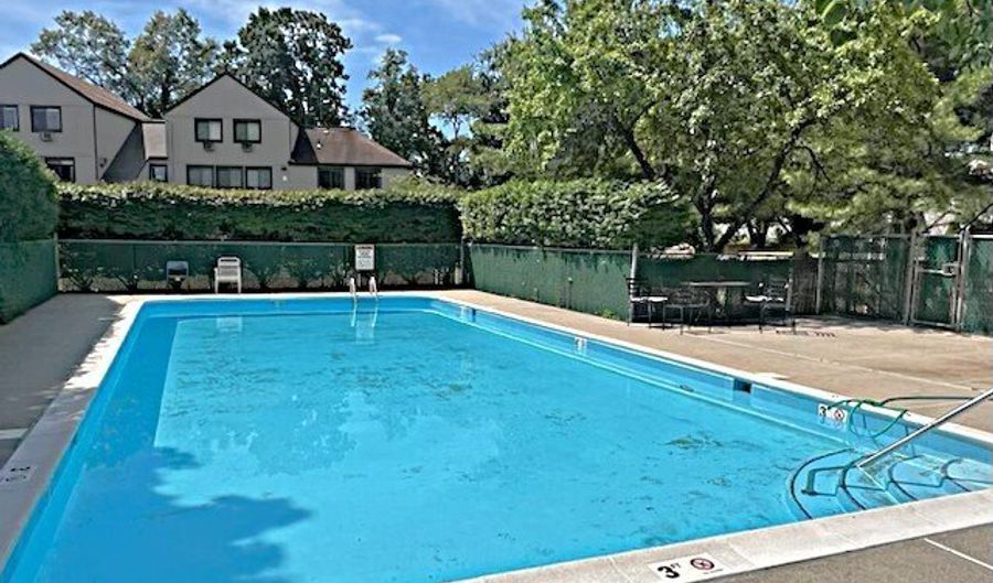 5 D Pineview Rd, Branford, CT 06405 - 1 Beds, 1 Bath