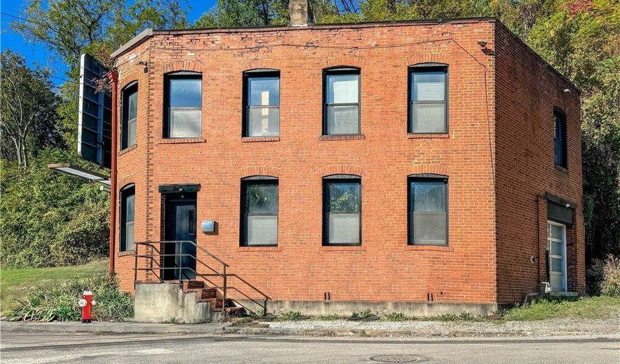 2030 S 18th St, Airville, PA 15203 - 1 Beds, 2 Bath