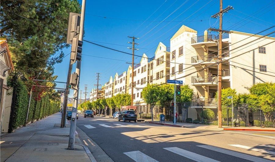 5666 Lemon Grove Ave, Los Angeles, CA 90038 - 12 Beds, 12 Bath