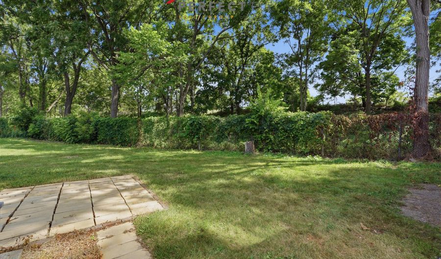 17237 Horger Ave, Allen Park, MI 48101 - 2 Beds, 1 Bath