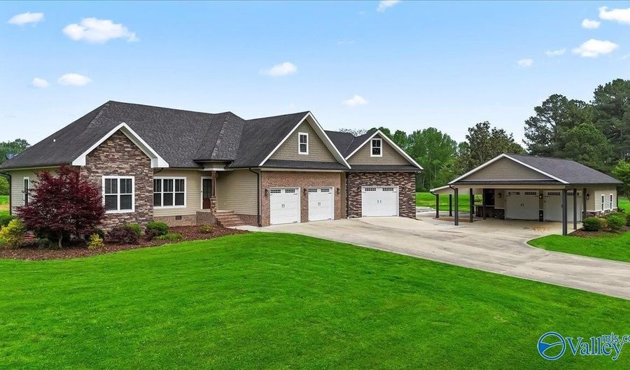 545 Pan Creek Rd, Baileyton, AL 35019 - 3 Beds, 3 Bath