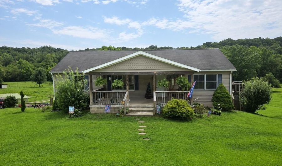 8005 Stone Castle Rd, Athens, OH 45701 - 3 Beds, 2 Bath