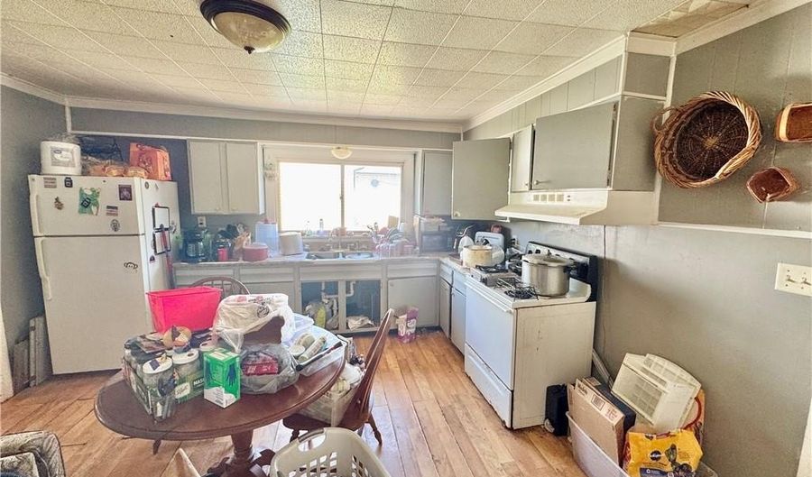 263 S First St, Austin, IN 47102 - 3 Beds, 1 Bath