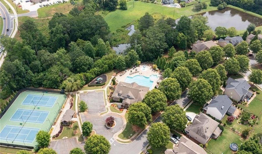 220 Briar Hollow Ln, Woodstock, GA 30188 - 5 Beds, 4 Bath