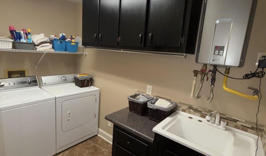 1526 Needmore Rd, Albertville, AL 35950 - 3 Beds, 2 Bath