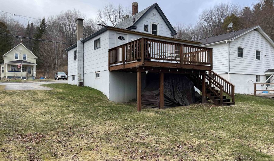 402 Norway St, Berlin, NH 03570 - 3 Beds, 2 Bath